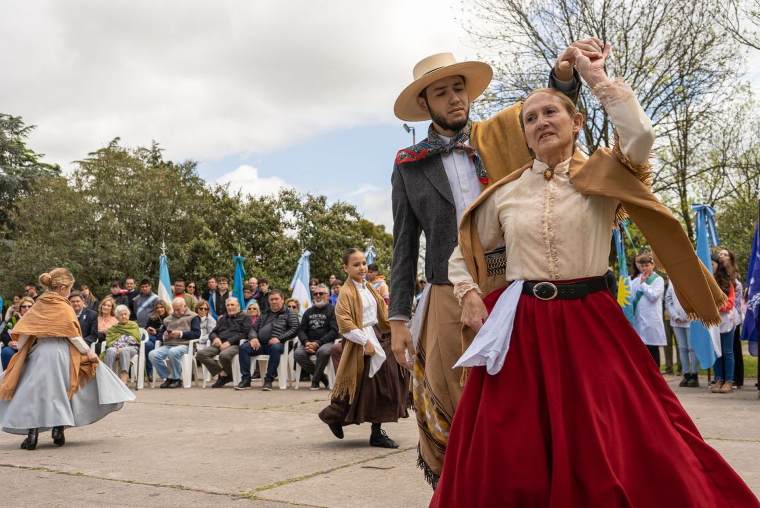 Festejo. Además del aniversario de la autonomía, se celebraron los 40 años de la Plaza España