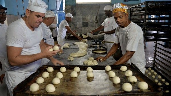 Indignación y protestas por la falta de pan en Cuba