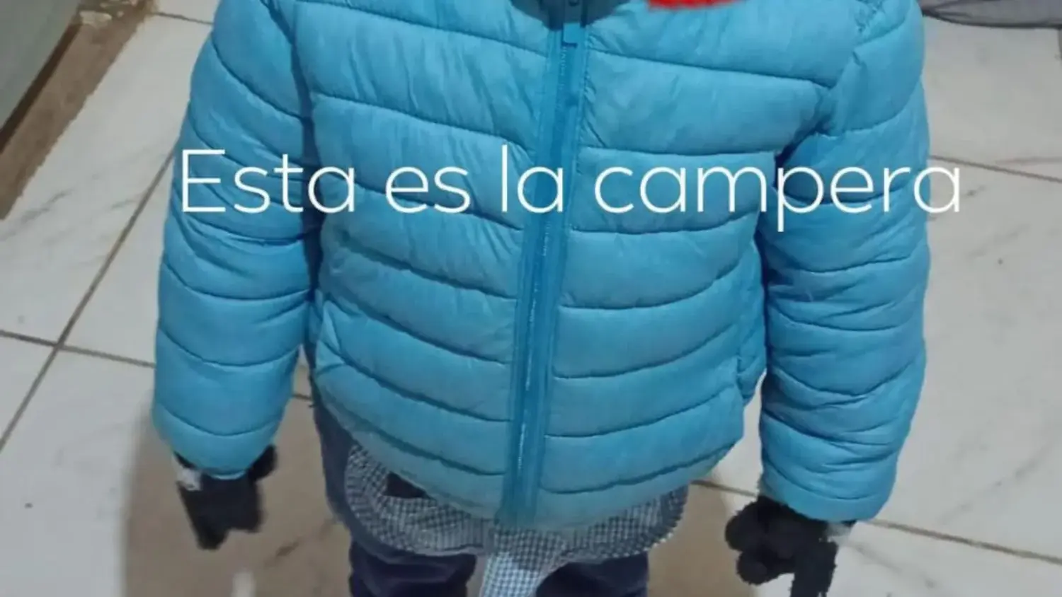 Se extravió la campera de un niño