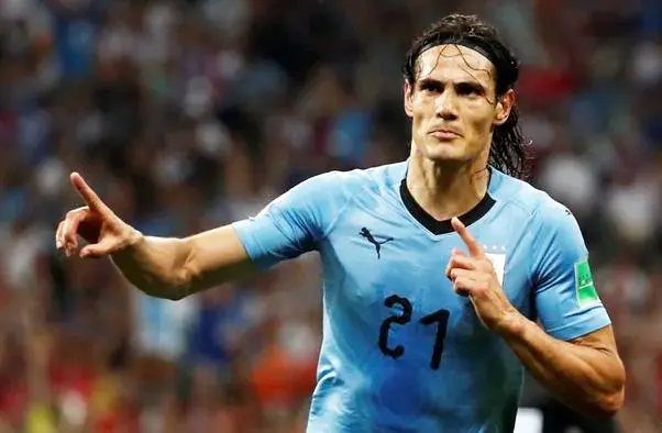 Cavani se acerca a Boca