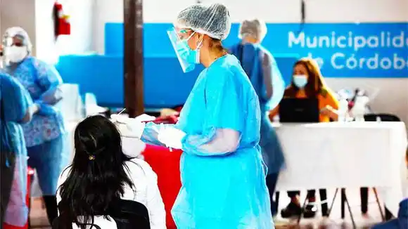 Reportaron 1807  contagios y 11 muertes vinculadas a covid  en el país