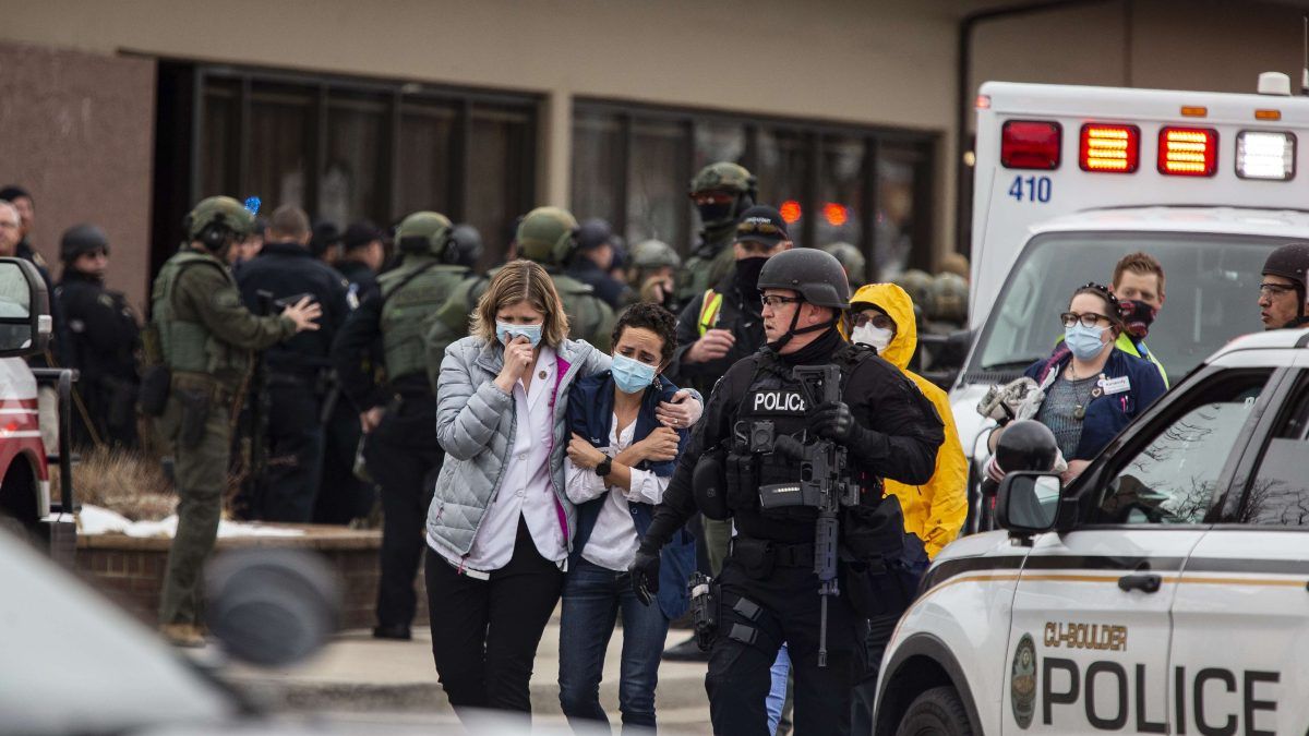 LA MASACRE DE TEXAS enciende el debate de la Segunda Enmienda y la tenencia de armas en EE.UU.