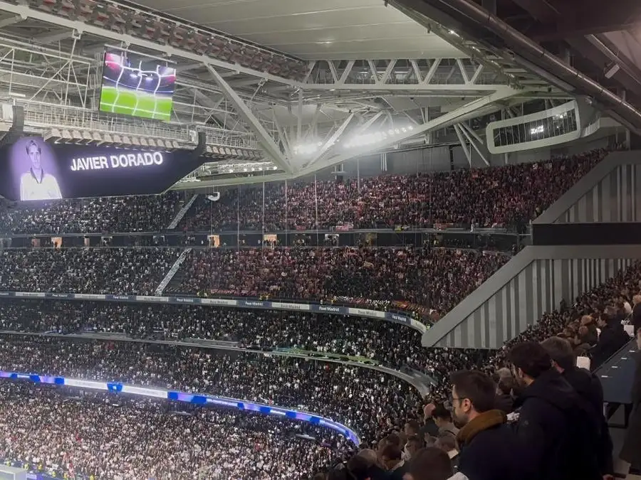 Los hinchas del Atlético de Madrid insultaron durante el minuto de silencio por Javier Dorado.