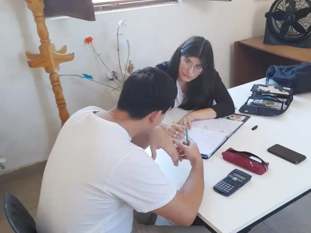 Volverán a dictar clases de apoyo gratuitas a estudiantes secundarios en Punto Joven