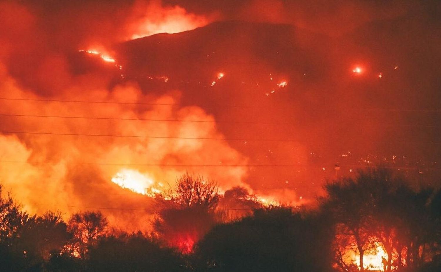 Incendios en Córdoba: fuego descontrolado y zonas evacuadas