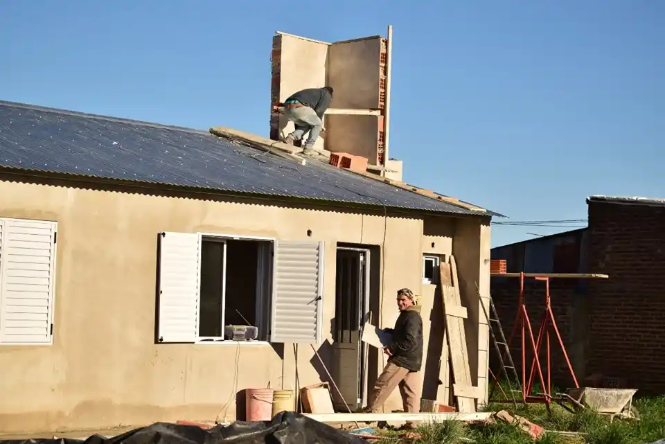 Avanza la construcción de 26 viviendas en Lobería