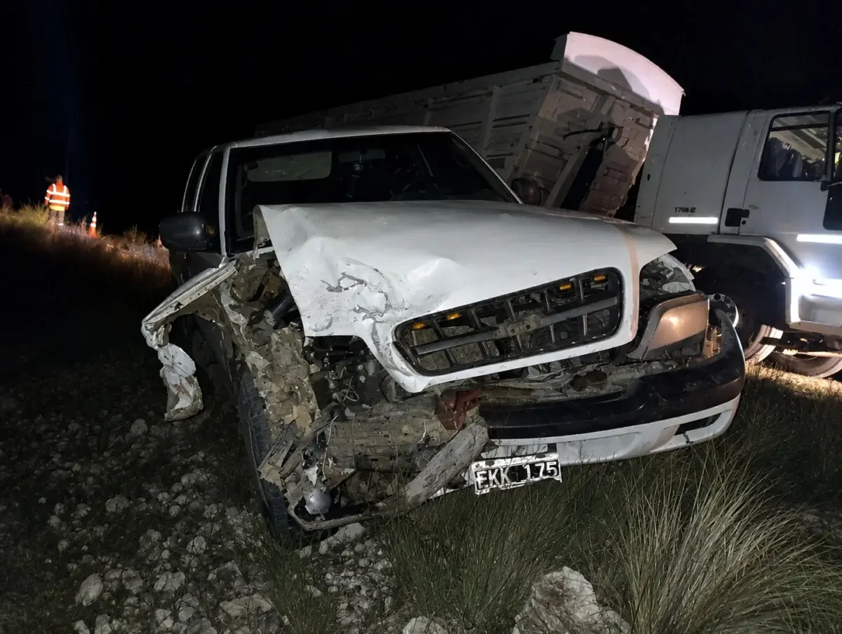 Choque de camionetas en la Ruta 33