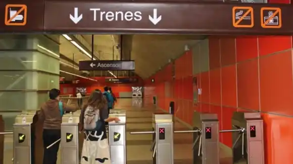 HASTA EL PASAJE DEL METRO SUBE, menos los salarios: boleto se incrementa en un 100 %