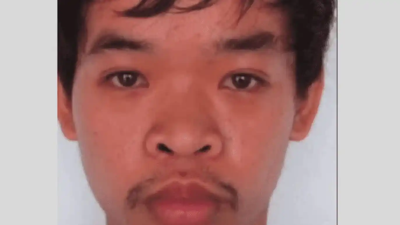 No le daban empleo por "feo", pero se hizo nueve cirugías y ahora trabaja como modelo