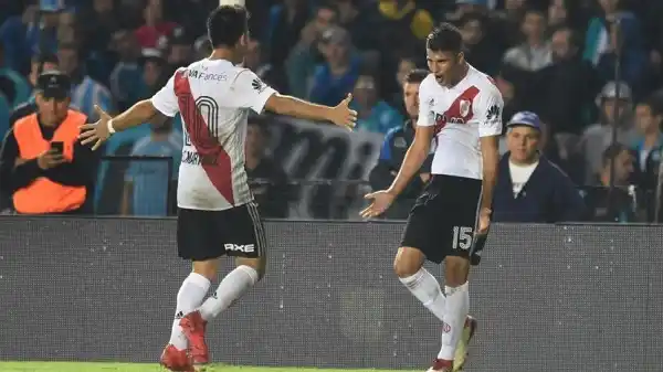 Con Armani como figura, River venció a Racing y extendió su buena racha