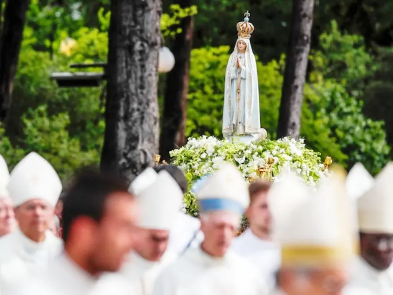 Consagran el pontificado de León XIV a Nuestra Señora de Fátima