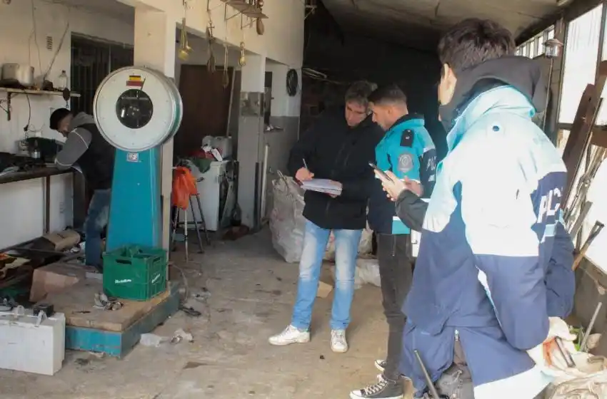 Importante allanamiento a 'chatarreras' en Mar del Plata: dos detenidos