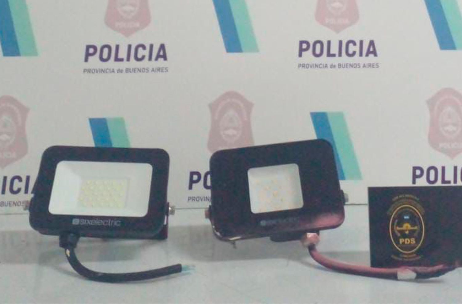 Lo atraparon tras robar los reflectores de una juguetería