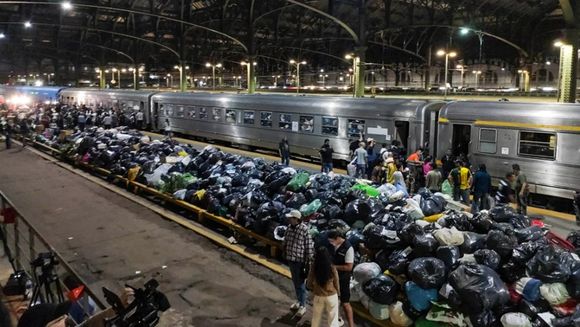 Inundaciones: Parte el Tren Solidario hacia Zárate y Campana con ayuda para los afectados