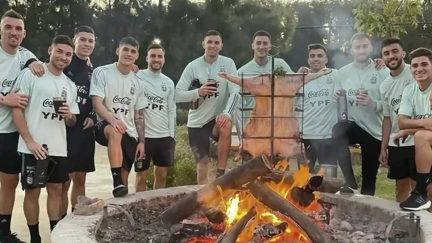 La Selección viajó al Mundial con 500 kilos de carne argentina y mantuvo viva una tradición de vestuario