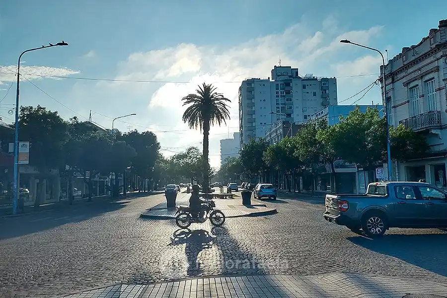 Viernes ultra primaveral en Rafaela con algo de nubes y una máxima de 27°