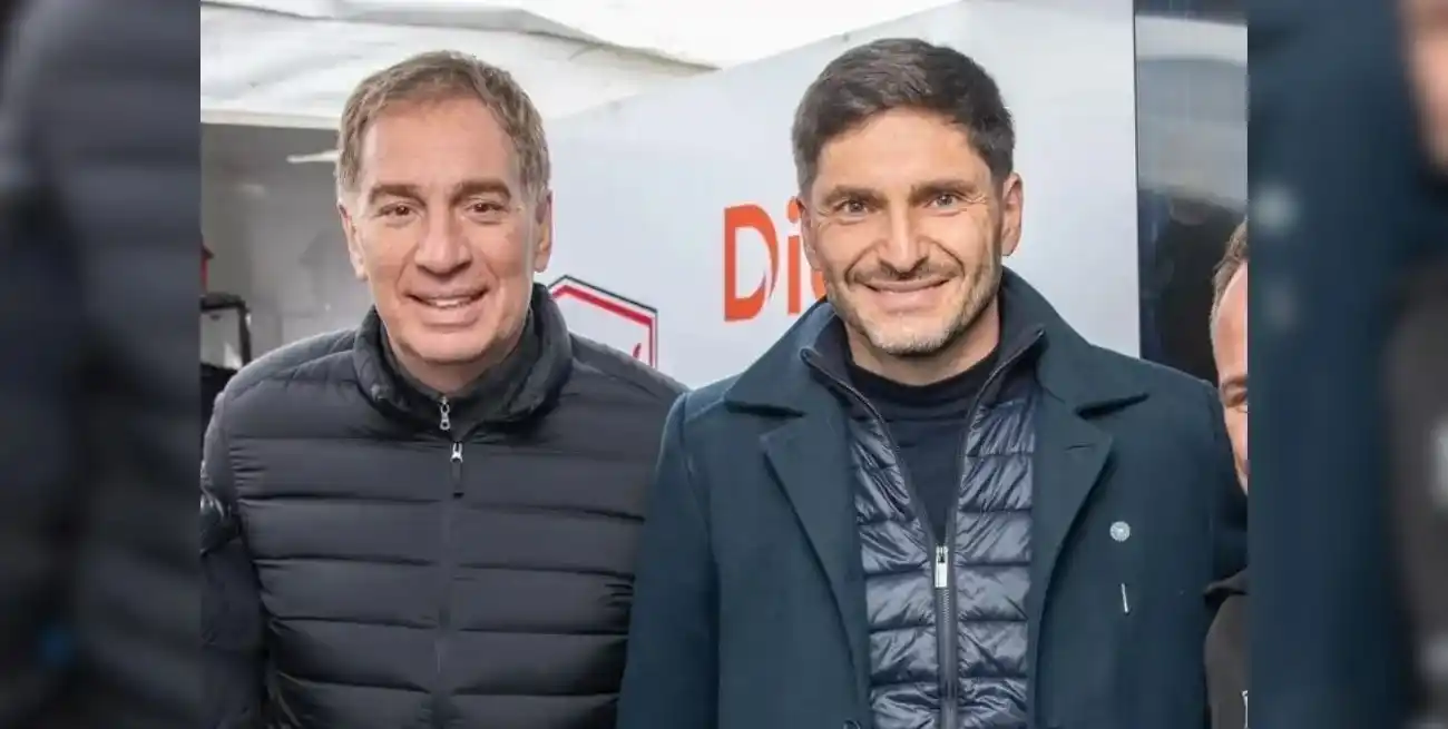 El ministro del Interior, Diego Santilli, y el gobernador Maximiliano Pullaro se encontraron en Rafaela el pasado fin de semana. Saludos protocolares y diálogo cordial. Foto: Gobierno de Santa Fe
