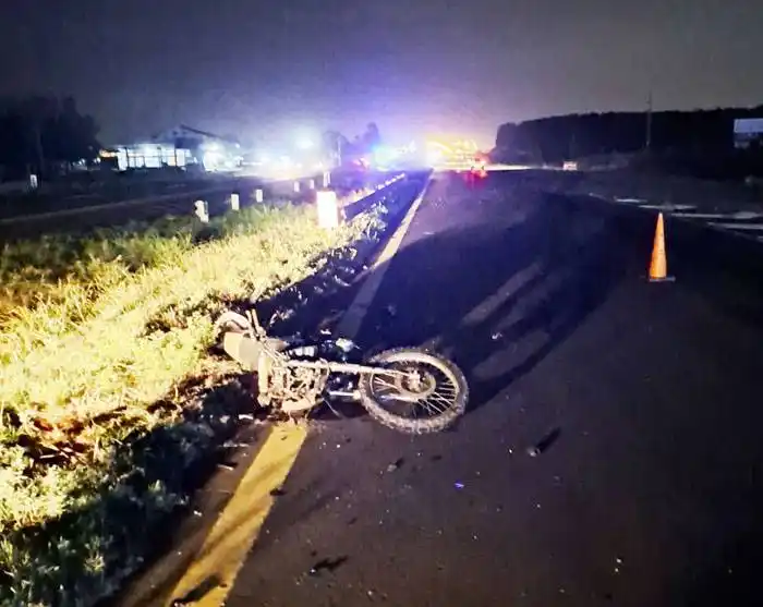 Persona fallecida tras chocar con su moto