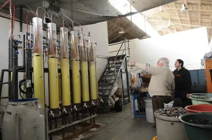 La Universidad de La Plata creó la primera planta de reciclado de pilas del país