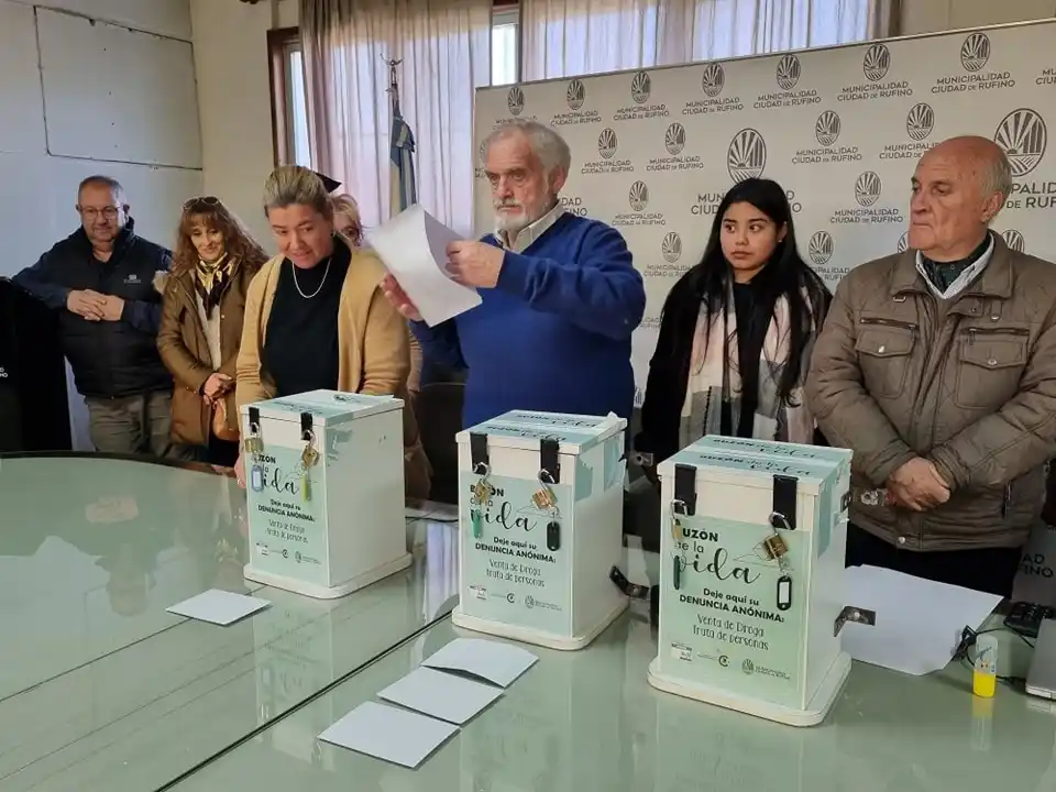 La apertura se realizó en el Salón Verde de la Municipalidad.