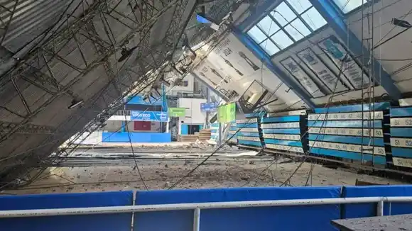 Se desplomó el techo del estadio de Regatas Corrientes