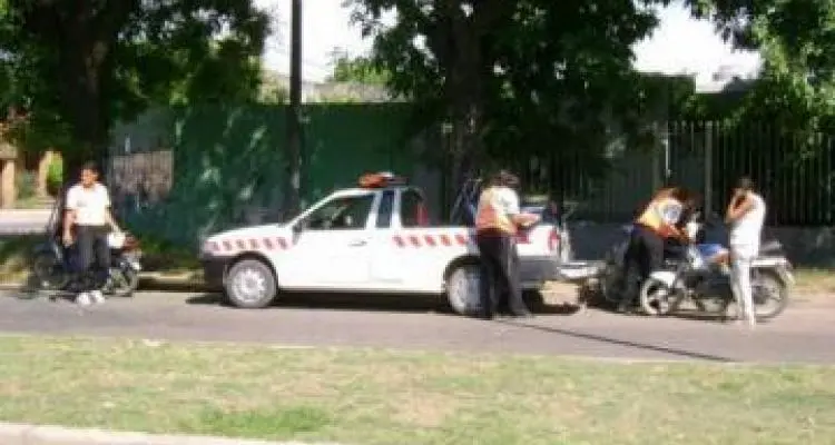 60 motos secuestradas y un gallo molesto