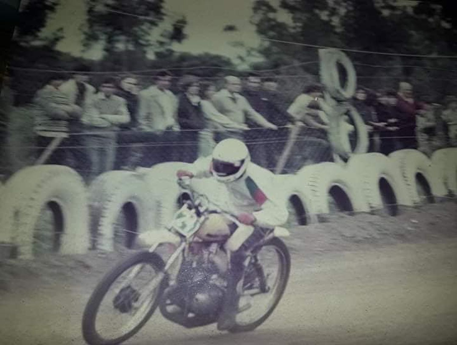 En el Día Nacional del Motociclista, Montejo compartió sus recuerdos en Facebook