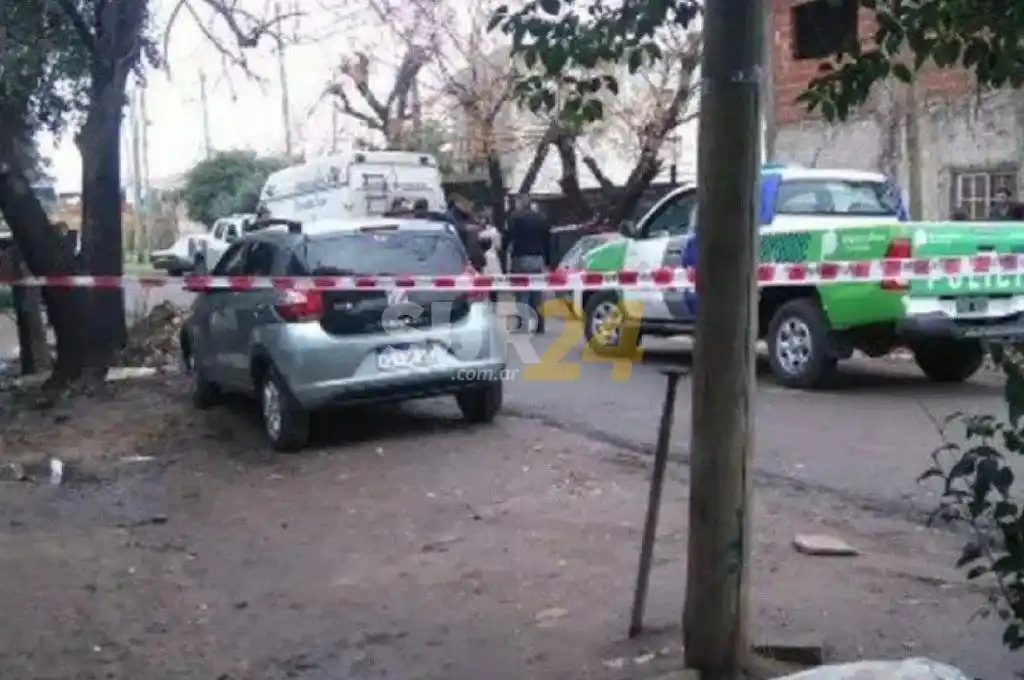 Masacró a puñaladas a su esposa delante de sus hijos y se acuchilló hasta matarse