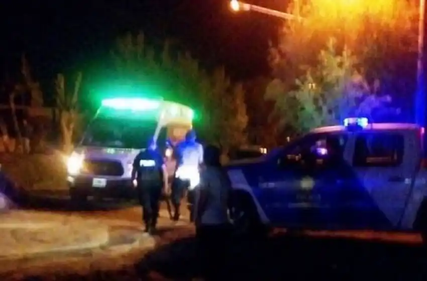 Asesinaron a un hombre de cinco disparos en la puerta de su casa