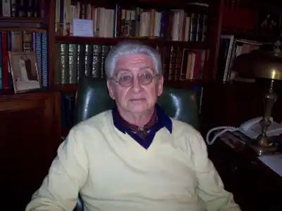 Presentación de dos libros del Dr. Bartolomé Vasallo: 
“Recuerdos entre paredes” y “Me verás en las rosas de tu jardín”