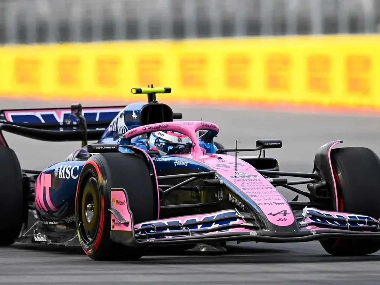 En su último intento logró superar a ambos Sauber y alcanzar la 17° posición,