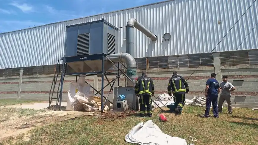 Incendio en la fábrica Karikal del Parque Industrial