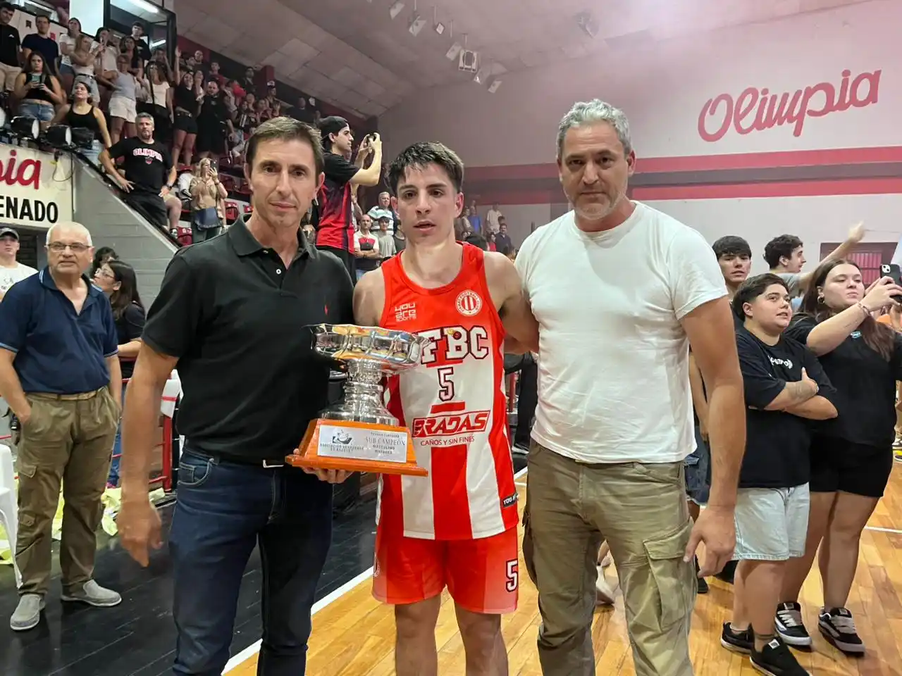 Olimpia Tricampeon - 8