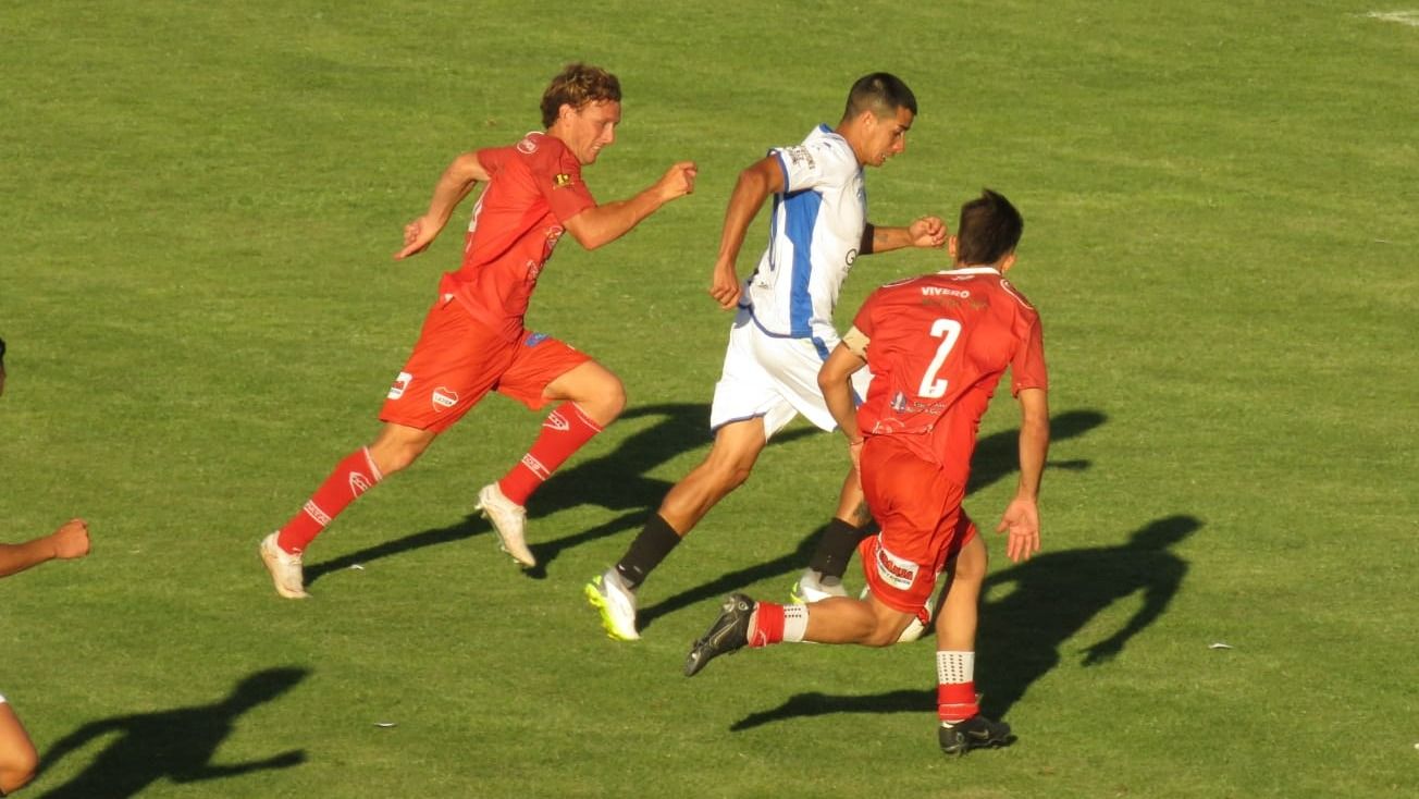 Independiente San Cayetano vs Mataderos. El plato fuerte de la fecha dieciséis