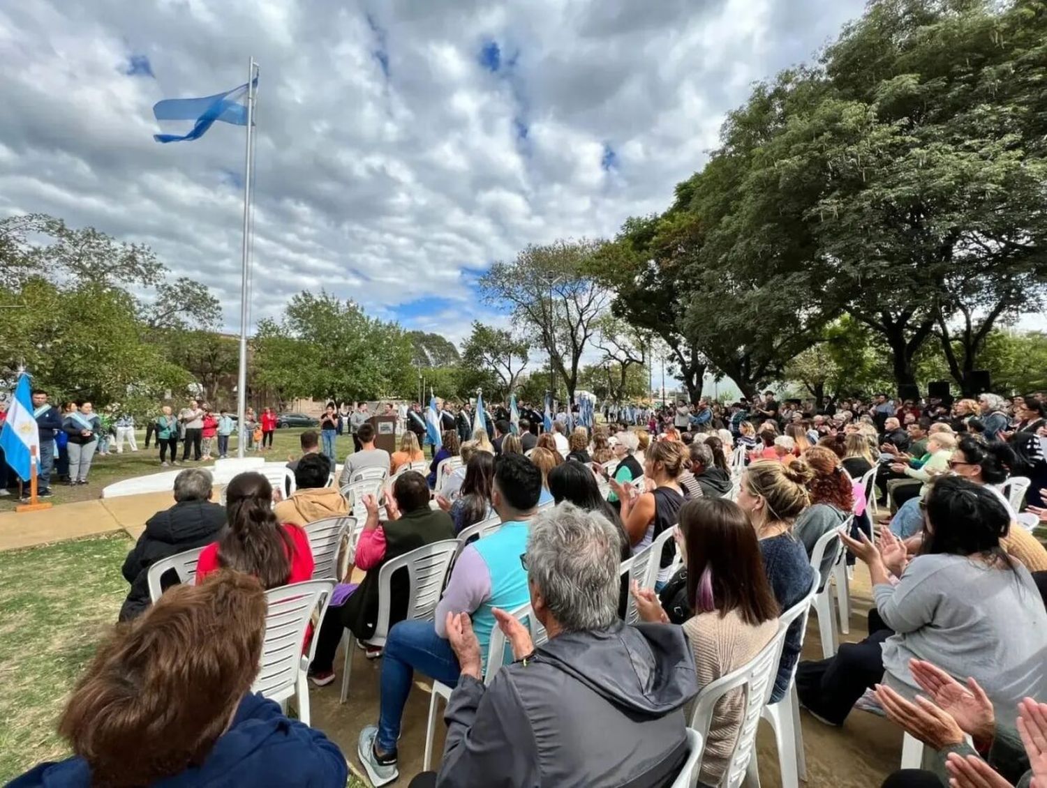 Venado Tuerto rindió homenaje a los veteranos y caídos en la guerra de Malvinas 