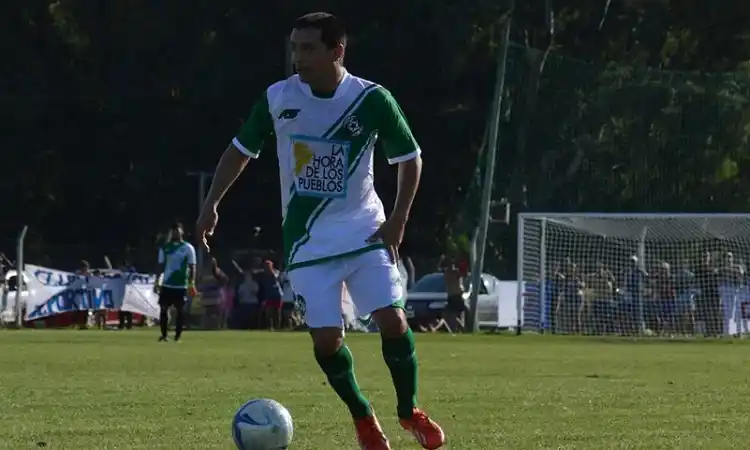 Roselli: "Dejé el fútbol profesional porque me cansé de estar lejos"