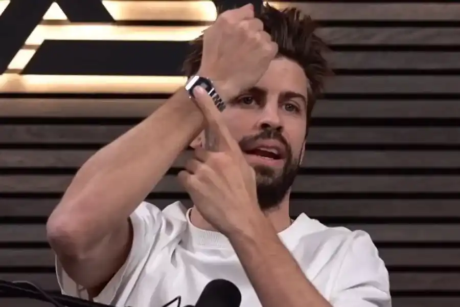 VIDEO | "Este reloj es para toda la vida": apareció Piqué y le contestó a Shakira con pura ironía