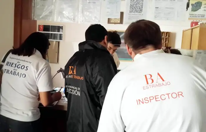 Ministerio de Trabajo infraccionó a papeleras por faltas en higiene y seguridad