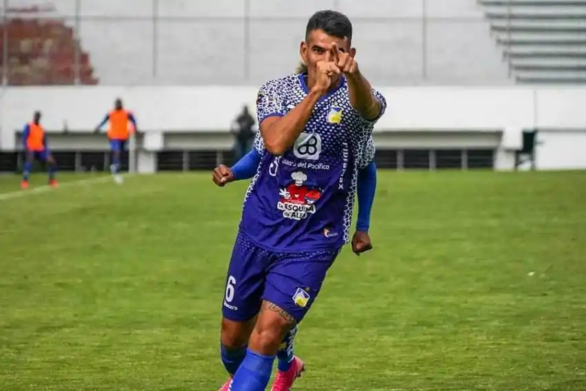 Oscar Piris marcó su primer gol con Delfín