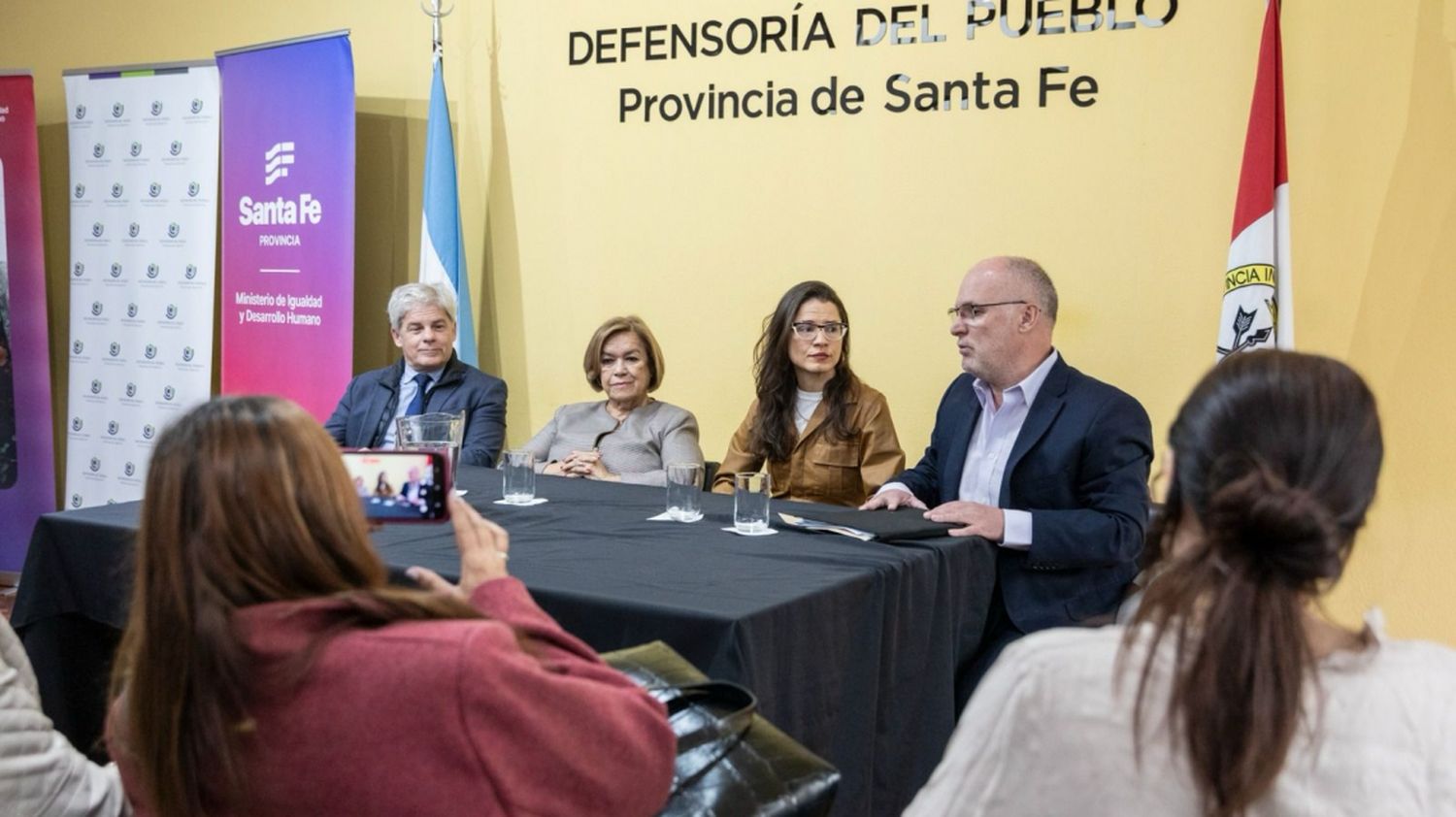 Barraquirre, Tate, Telesco y Henn, en la sede de la Defensoría del Pueblo.