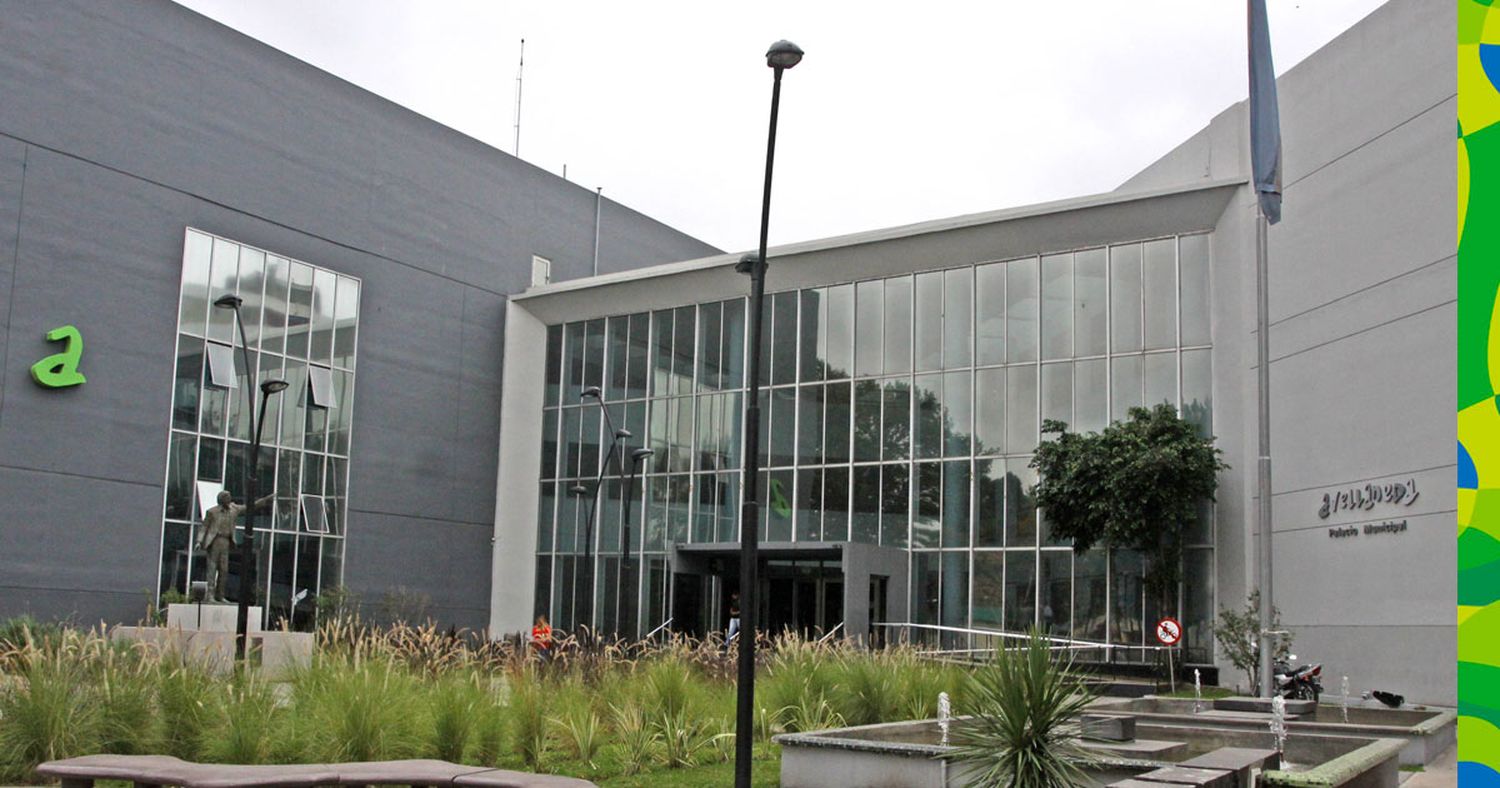 Avellaneda: Aumento salarial del 65% anual para trabajadores municipales y bono de $10.000