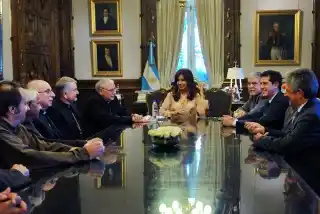 Cristina recibió al nuncio apostólico y lanzó la puesta en valor de obras