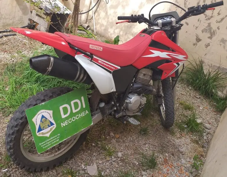 Encuentran moto robada