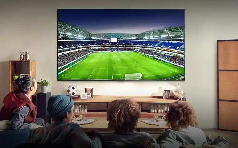 El Mundial y la llegada del invierno impulsan la demanda de televisores y artículos para el hogar.