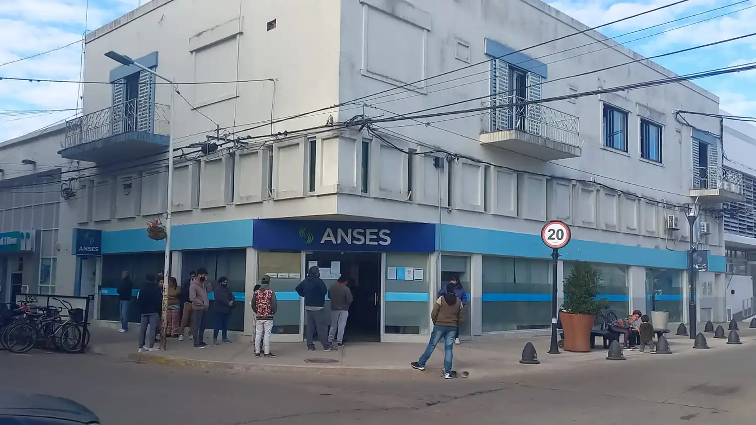 Casi 4000 niños de San Pedro cobrarán el refuerzo para asignaciones familiares de $ 20 mil