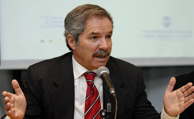 Solá calificó de "traidores y cagones" a De Narváez y Giustozzi