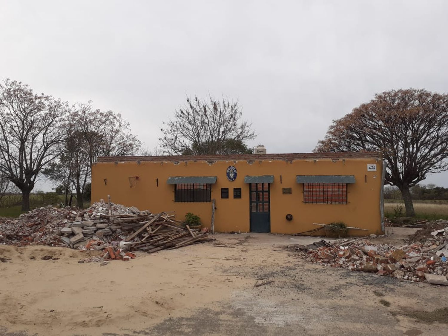 Con una cooperativa, retoman la obra de la escuela de paraje Basso