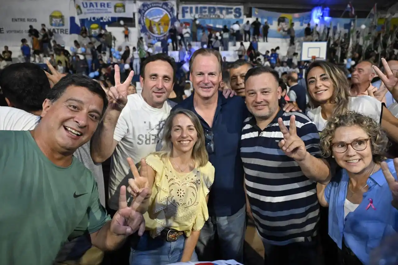 Bordet: “El domingo tenemos la oportunidad de comenzar a echar luz en tiempos de tanta oscuridad”