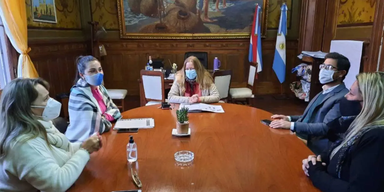 El programa de apoyo escolar del Becario se dictará en todos los departamentos