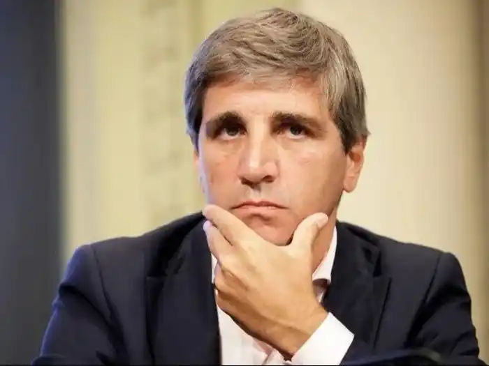 "No compren nada en Pilar": Luis Caputo apuntó contra el intendente Federico Achával